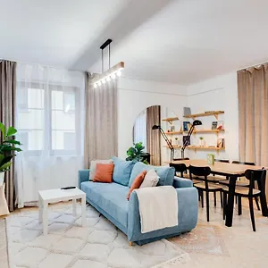  Apartment Modern Italia - 100m Main Square - Parking And Lift